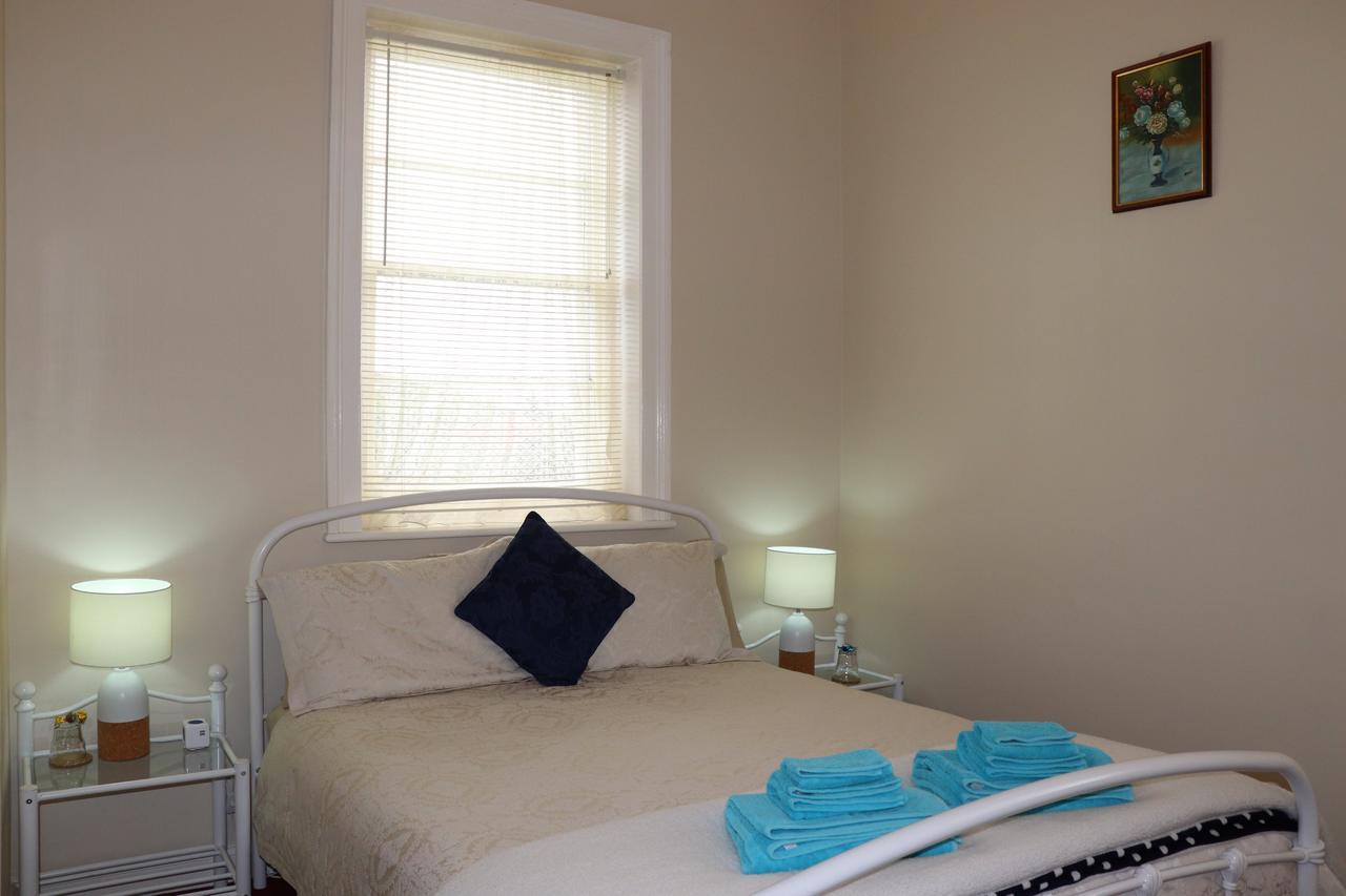 Blue Bell Inn Sorell ภายนอก รูปภาพ
